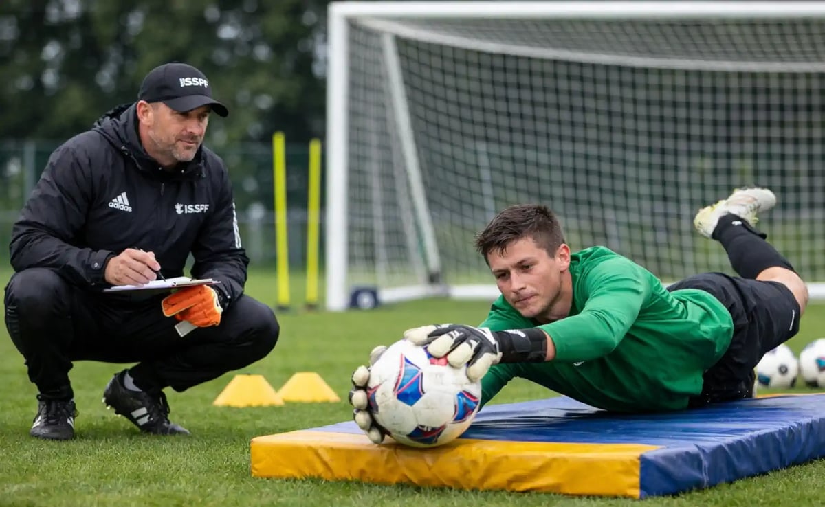 Off-Season Periodization for the Elite Goalkeeper